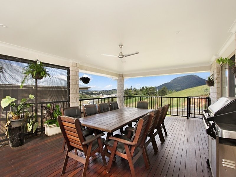 52 Castlefield Drive, Murwillumbah NSW 2484