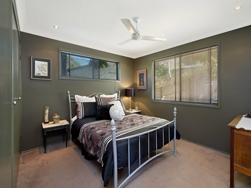 38 Broadwater Esplanade, Bilambil Heights NSW 2486