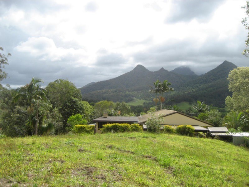 14 Church Street, Uki NSW 2484