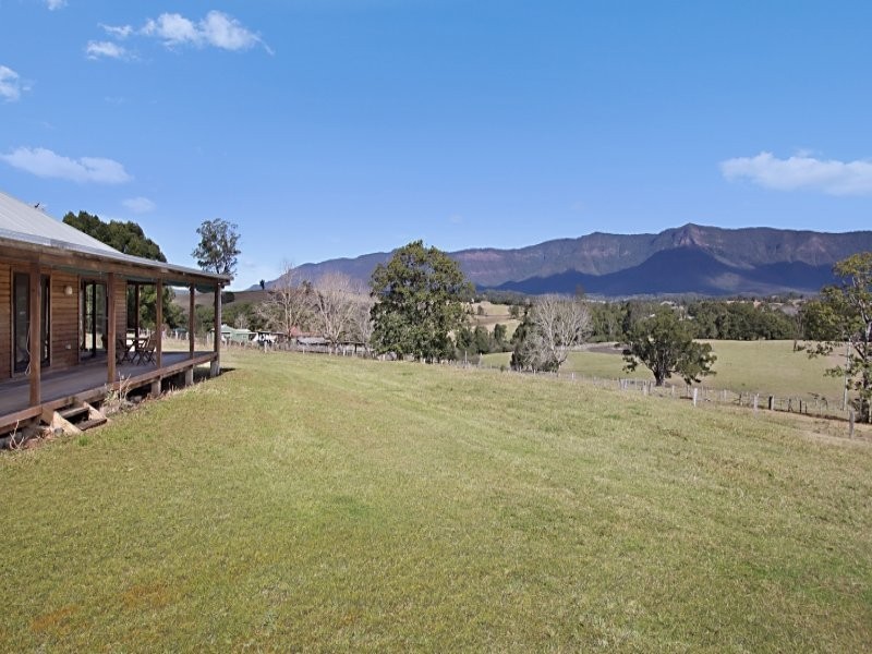 10 Larkins Road, Tyalgum NSW 2484