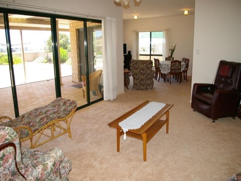 7 Gilmore Crescent, Wallaroo SA 5556