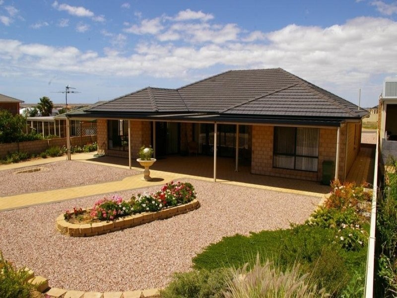 7 Gilmore Crescent, Wallaroo SA 5556