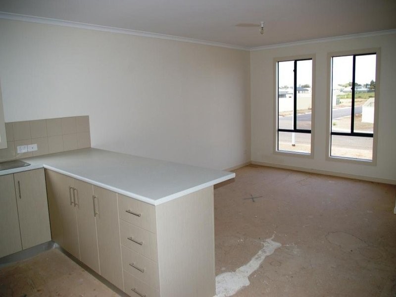 11 Cameron Court, Wallaroo SA 5556