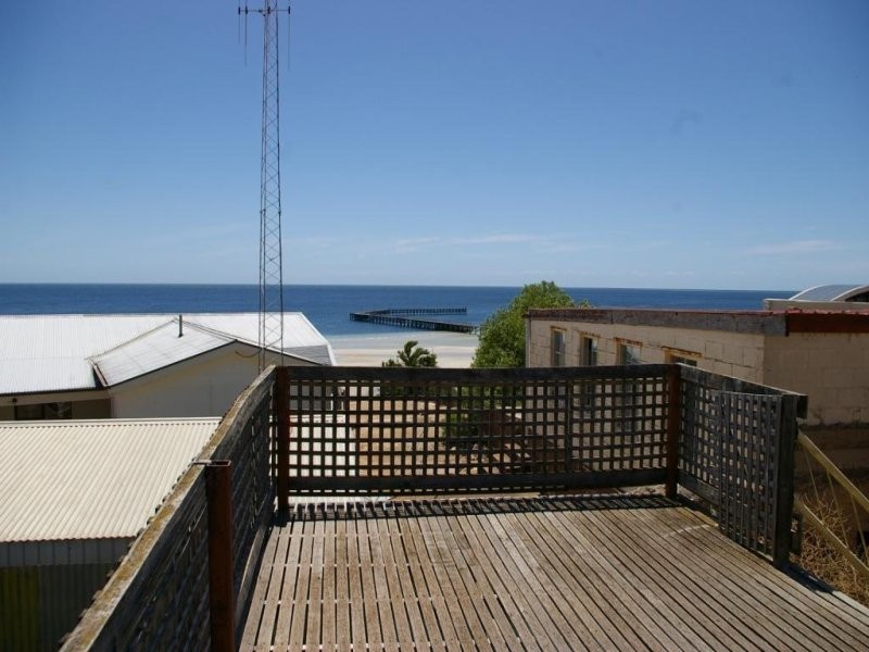 4 Hughes Avenue, Moonta Bay SA 5558