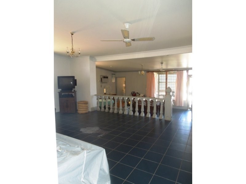 4 Hughes Avenue, Moonta Bay SA 5558