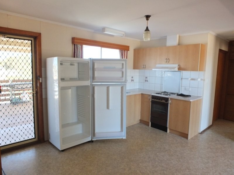 1 Bayview Parade, North Beach SA 5556