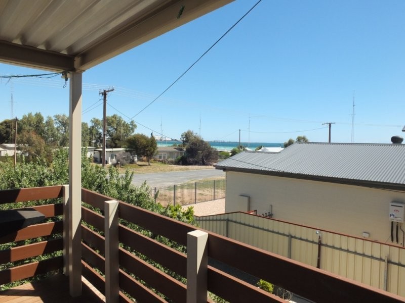 1 Bayview Parade, North Beach SA 5556