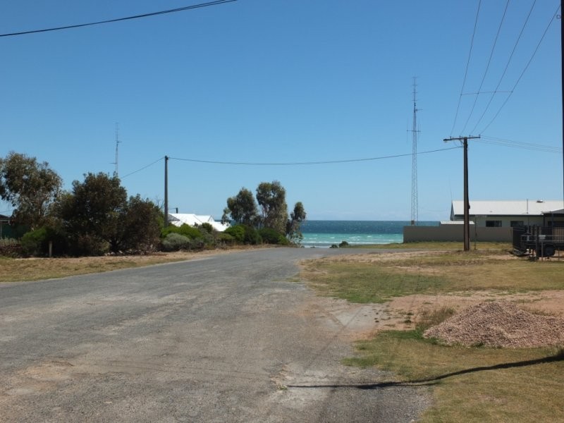 1 Bayview Parade, North Beach SA 5556