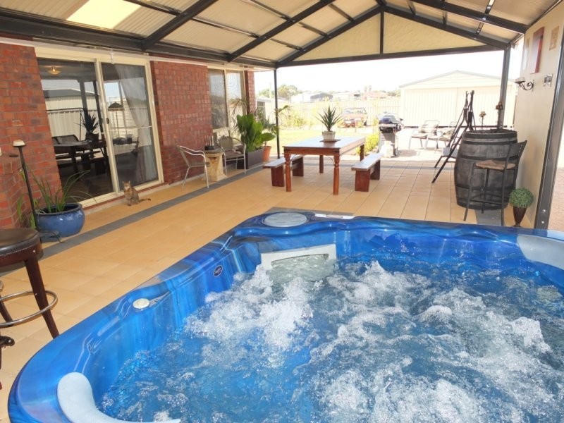 31 Lipson Road, Kadina SA 5554