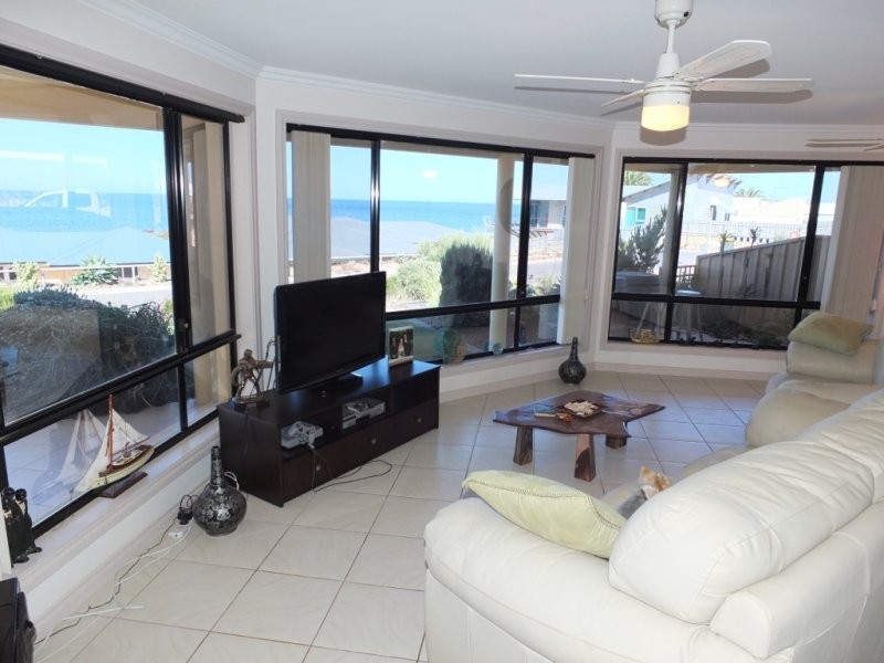 6 Kay Drive, North Beach SA 5556