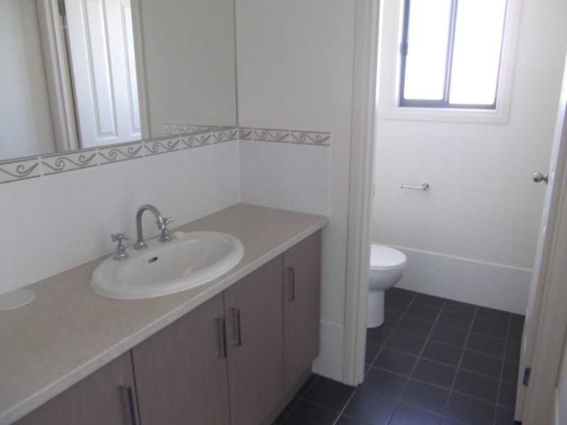 27 Chapple Street, Moonta Bay SA 5558