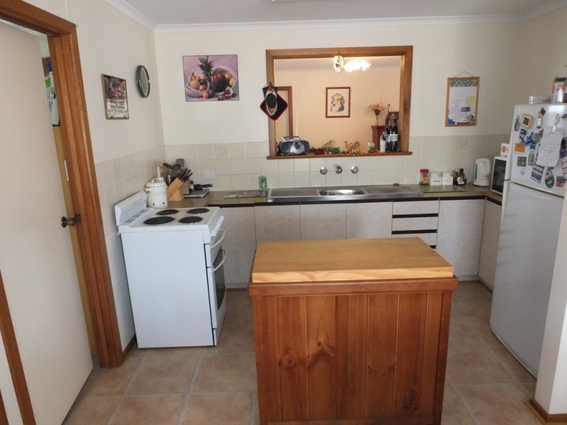 49 Narangga Tce, Moonta Bay SA 5558