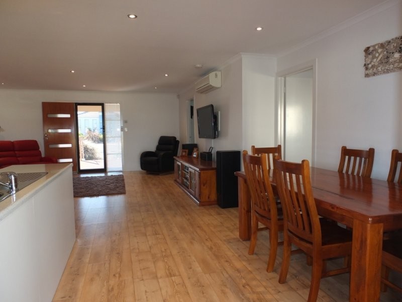 10 Islesworth Street, North Beach SA 5556