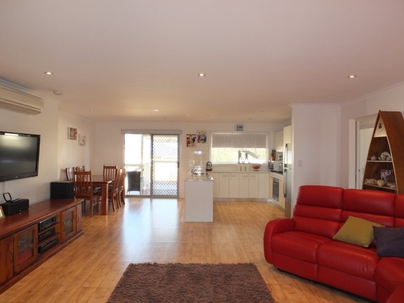 10 Islesworth Street, North Beach SA 5556