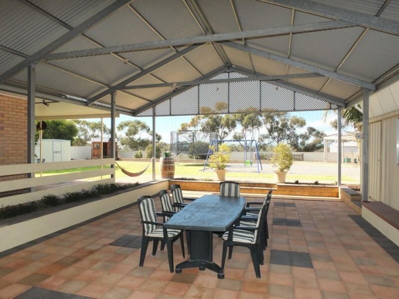 9 Upper Yorke Road, Bute SA 5560