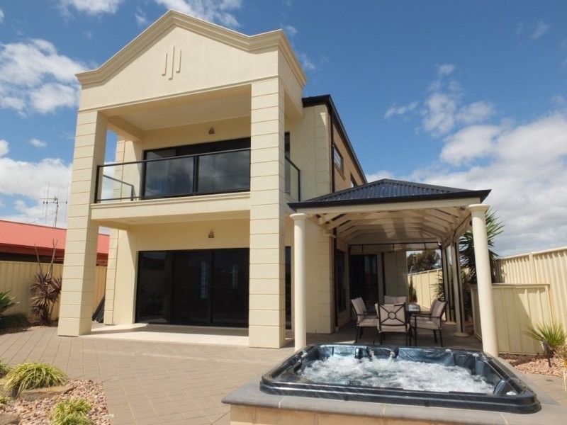 111 Gilmore Crescent, Wallaroo SA 5556