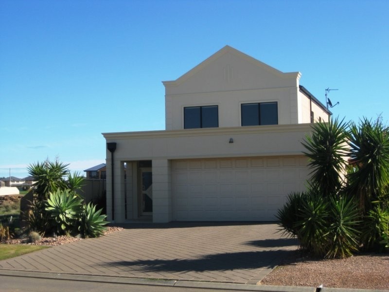 111 Gilmore Crescent, Wallaroo SA 5556