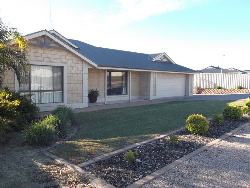 43 Stocker Street, Moonta Bay SA 5558