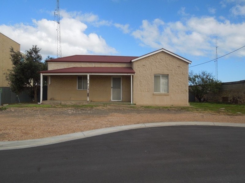 4 Hughes Avenue, Moonta Bay SA 5558
