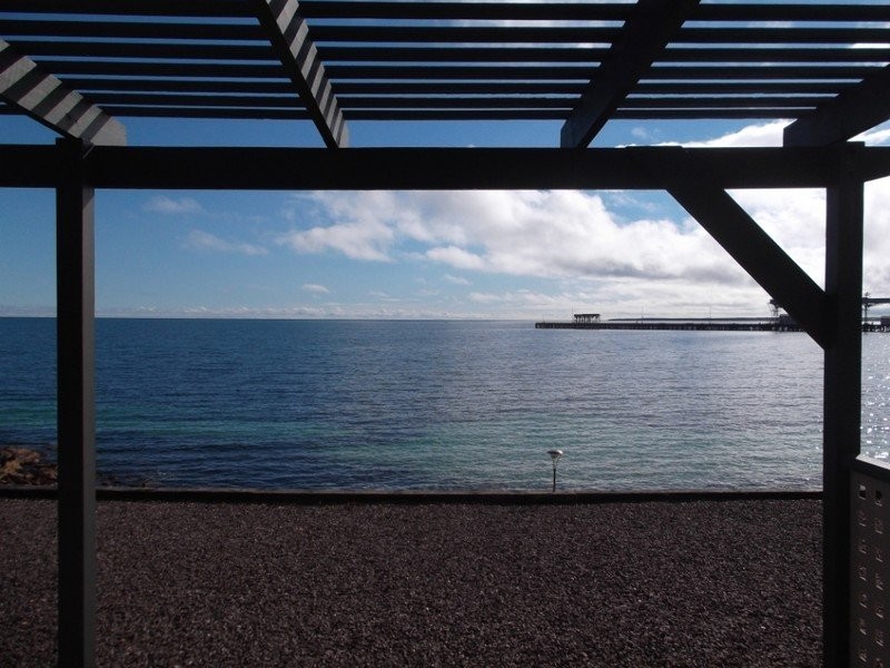 32 Chatfield Terrace, Wallaroo SA 5556