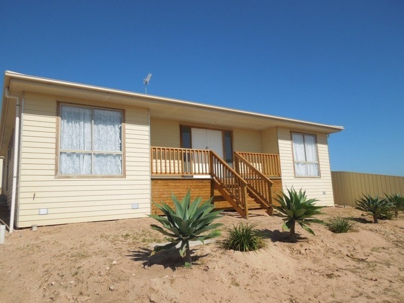 37 Gill Street, Moonta Bay SA 5558