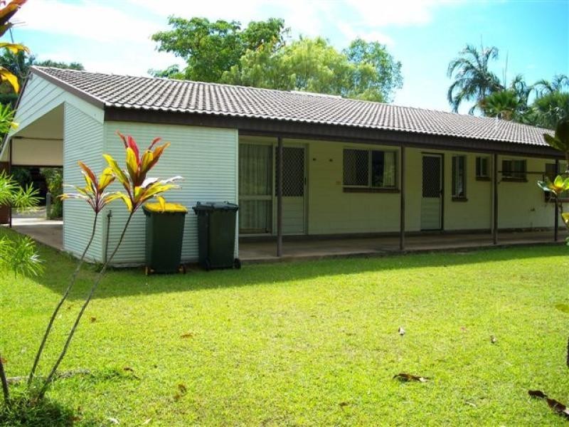 9 Troon Place, Northlakes NT 0812