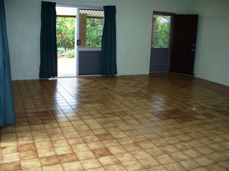 9 Troon Place, Northlakes NT 0812