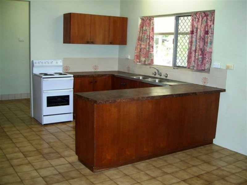 9 Troon Place, Northlakes NT 0812