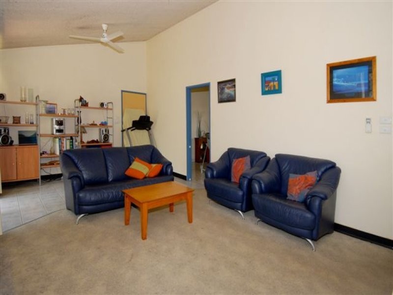 17 Coronet Crescent, Anula NT 0812