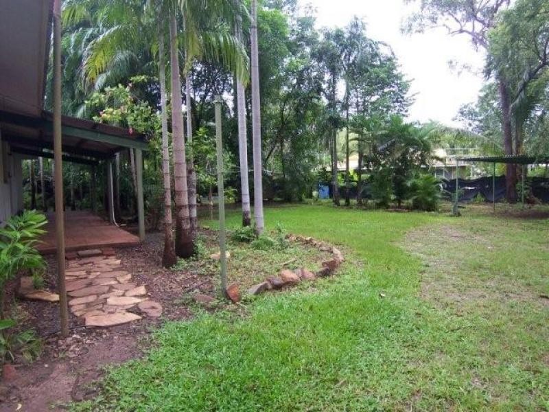 9 Kirra Crescent, Batchelor NT 0845
