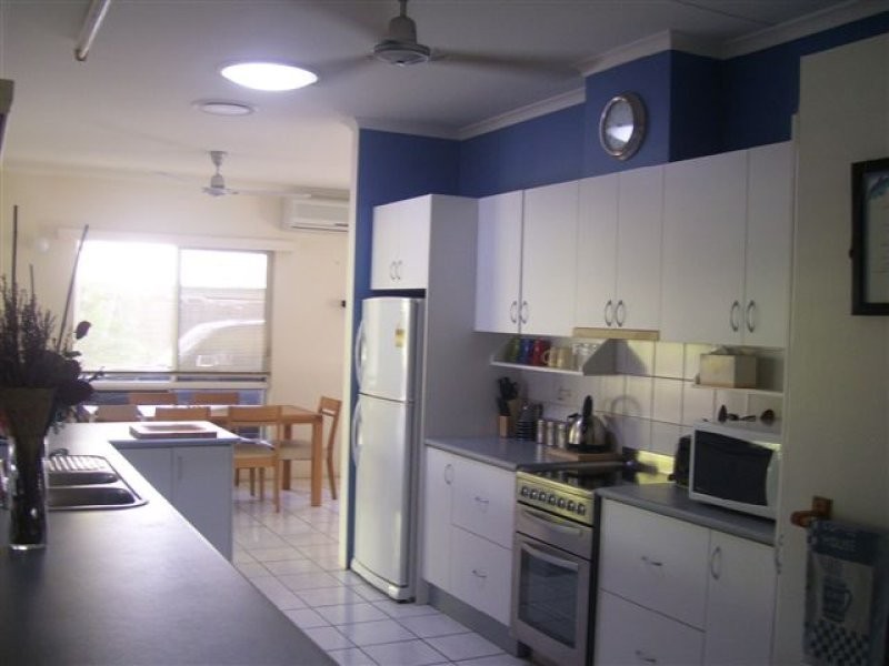 8 Allamurr Court, Gray NT 0830