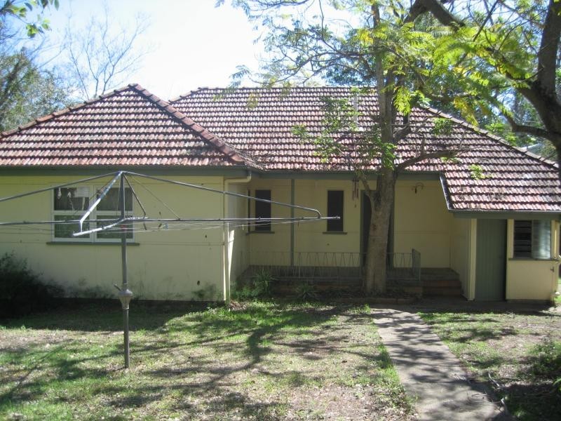 34 Twigg Street, Indooroopilly QLD 4068