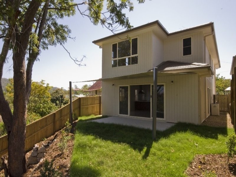 17 Usher Street, Indooroopilly QLD 4068