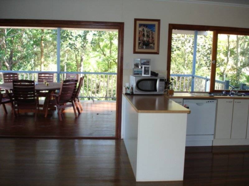 75 Fig Tree Pocket Road, Chapel Hill QLD 4069