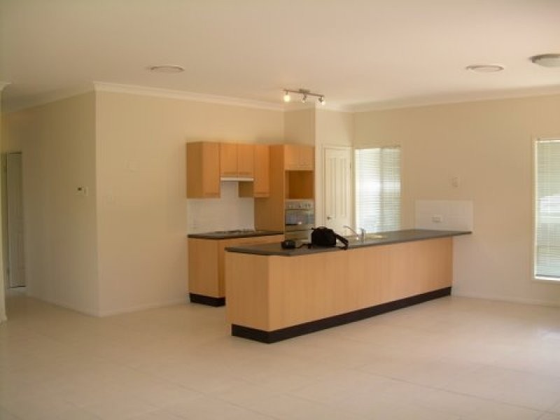 67 Thomas Street, Sherwood QLD 4075
