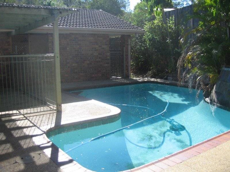 68 Marmindie Street, Chapel Hill QLD 4069