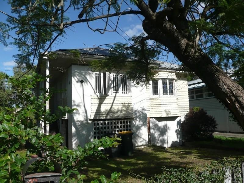 8 Adsett Street, Taringa QLD 4068