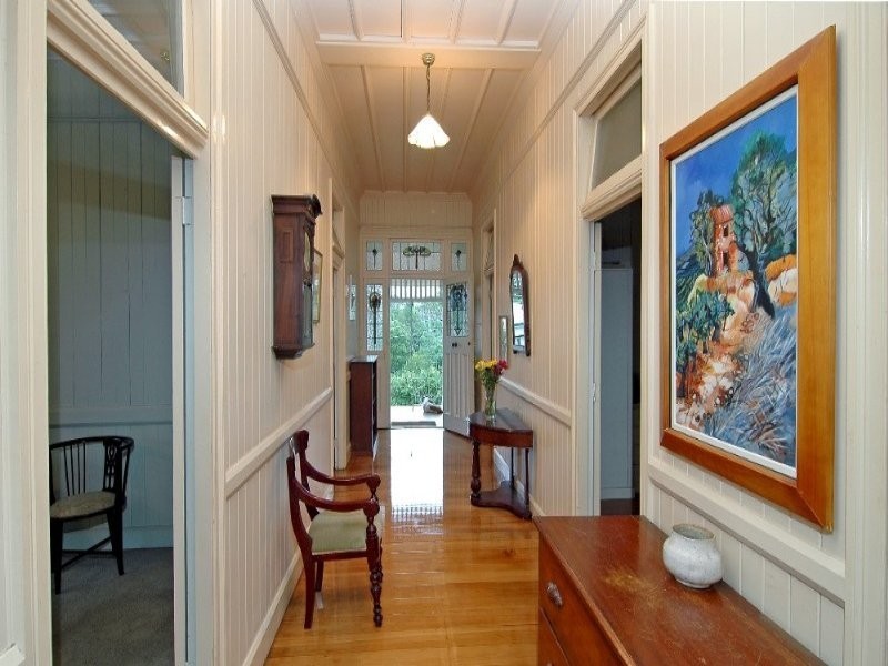 15 Neulans Road, Indooroopilly QLD 4068