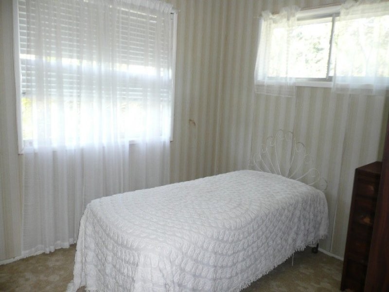 24 Merrilyn Street, Chapel Hill QLD 4069
