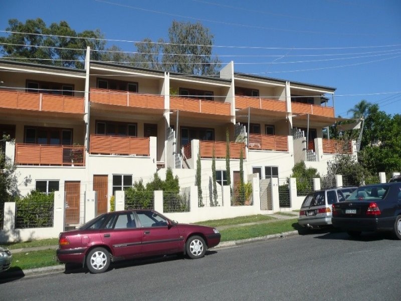 3 Cecil Street, Indooroopilly QLD 4068