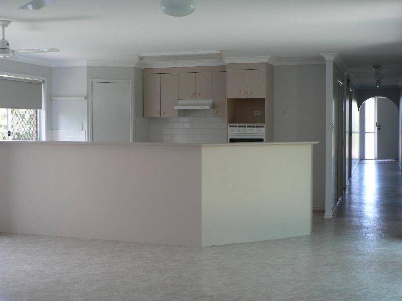 9 Dianthus  Place, Flinders View QLD 4305