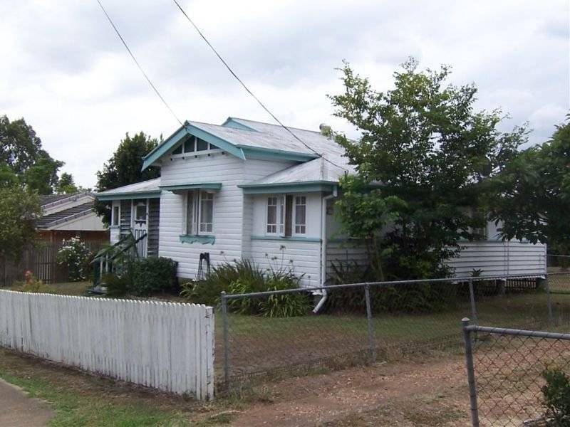 86 Jacaranda Street, East Ipswich QLD 4305