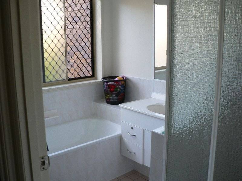 10 Dindina Street, Flinders View QLD 4305