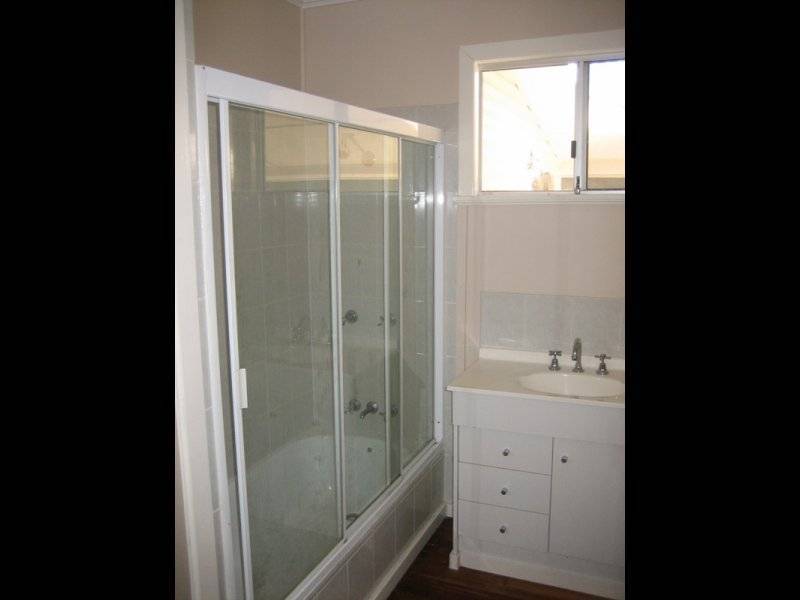 9 Bremer Parade, Basin Pocket QLD 4305
