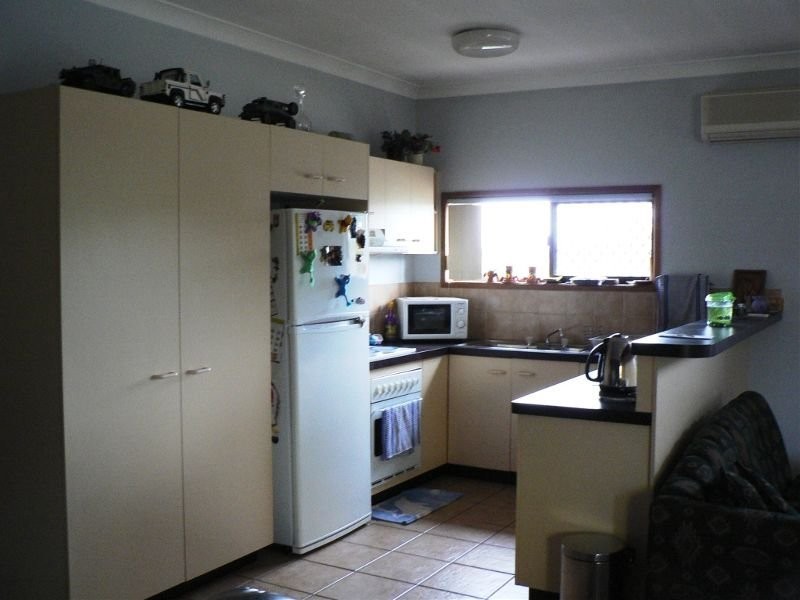 10 Barret Street, Flinders View QLD 4305