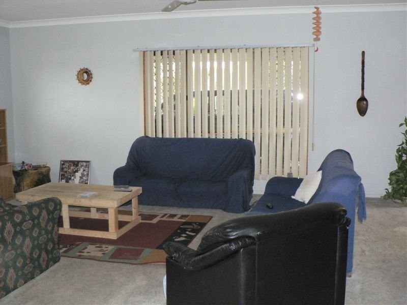 10 Barret Street, Flinders View QLD 4305
