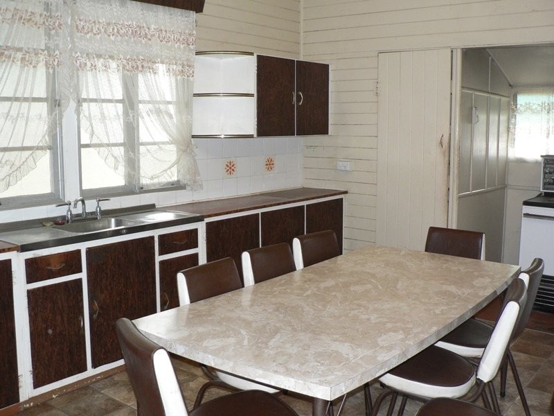 15 Hall Street, Peak Crossing QLD 4306