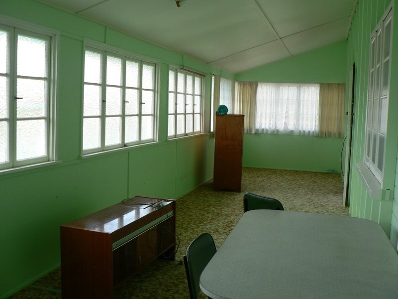 15 Hall Street, Peak Crossing QLD 4306