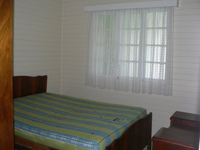 15 Hall Street, Peak Crossing QLD 4306