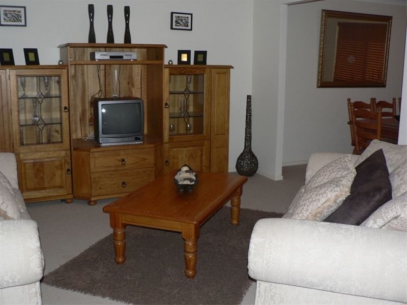 16 Blessington Way, Flinders View QLD 4305